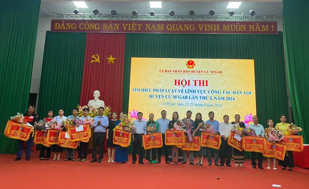 HỘI THI TÌM HIỂU PHÁP LUẬT VỀ LĨNH VỰC CÔNG TÁC DÂN TỘC HUYỆN CƯ M'GAR NĂM 2024